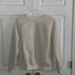 Universal thread fleece pullover